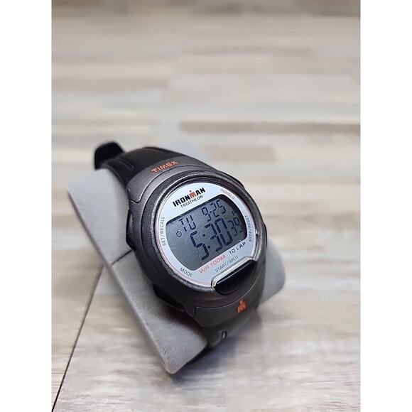 Timex Ironman Triathlon Watch Men Indiglo 40mm Black Tone 10 Lap New Battery - Picture 2 of 7